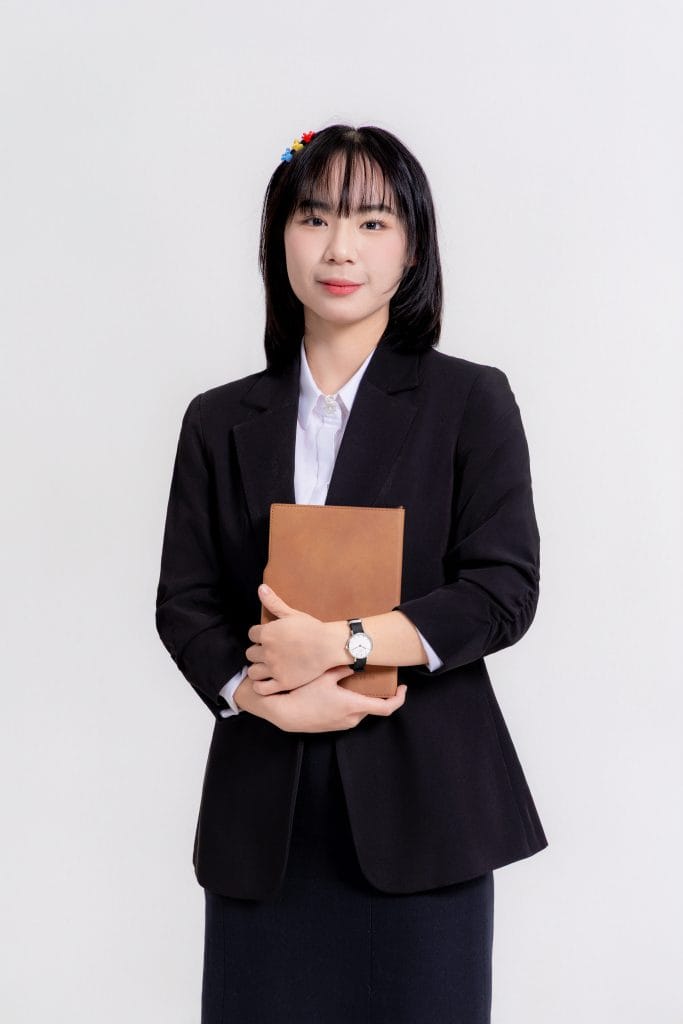 Đội ngũ nhân sự
